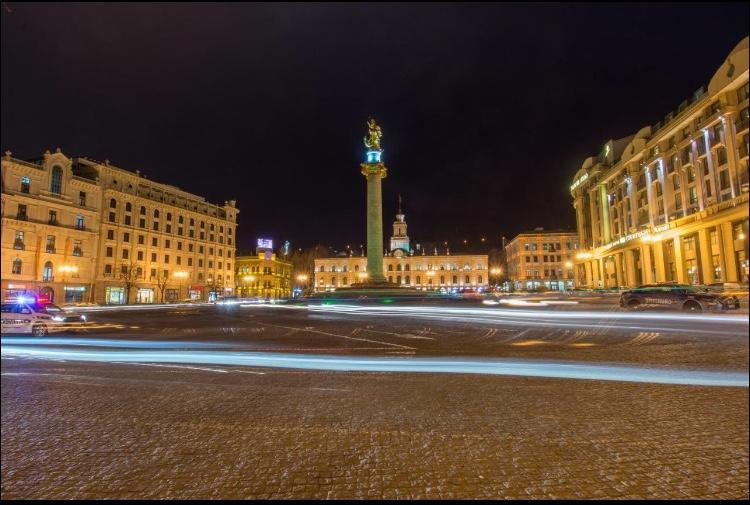 Lesya Apartment With Terrace Тбілісі Екстер'єр фото